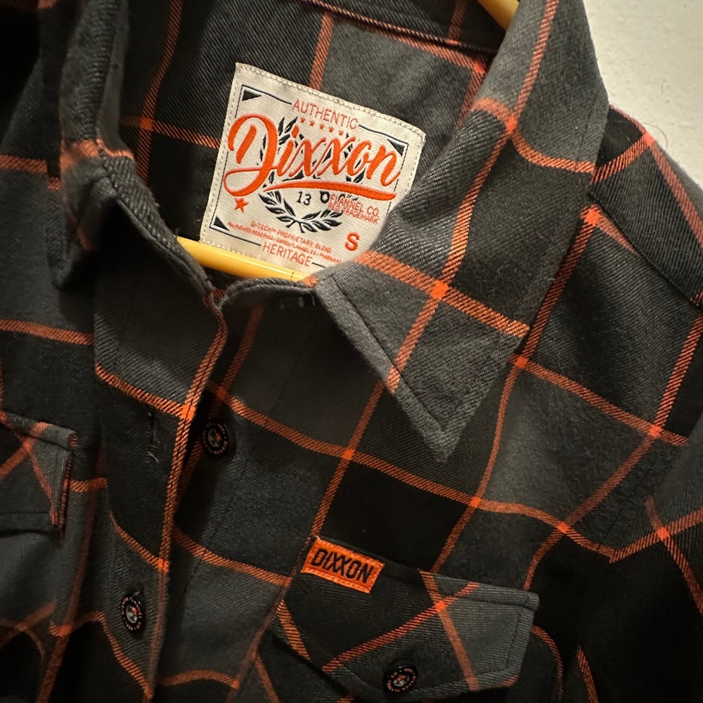 DIXXON women’s long sleeve flannel